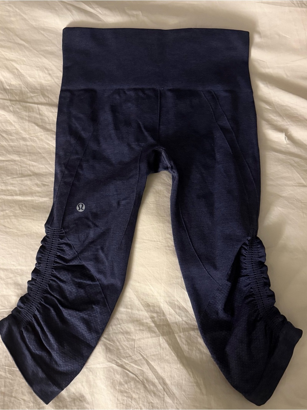 y2k lululemon navy ruched cropped capri leggings